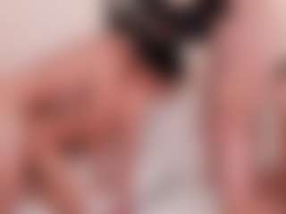 Love-Submissive18's Live Sex Cam Show