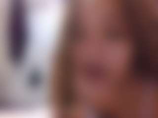 Live cam show with ang3lsweets - Gamer Mature on hrnylive.com
