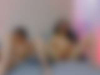Live cam show with SkyandLia - Natural on Latina Girls