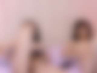 Live cam show with SkyandLia - Strip on eurowanks.com
