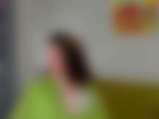 Live cam show with Amelya-Wood - New Shaved Pussy on Mixed Magazine Live