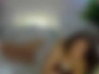 Live cam show with Amelya-Wood - Sweet on livesexfox.com