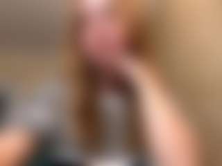 Live cam show with DonnetteDente - Blue Eyes on Mixed Magazine Live