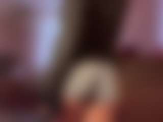 Live cam show with LeeannaKarels - New Bedroom on Streamer API