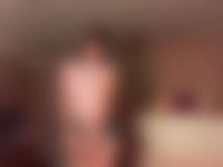 Live cam show with LeeannaKarels - Flashing on Dolls Live