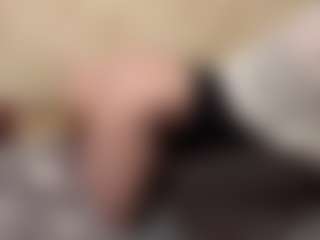 Live cam show with LeeannaKarels - Genital Piercings on xDating