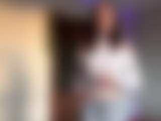 LindaGil's Live Sex Cam Show