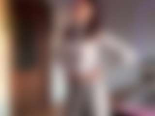 LindaGil's Live Sex Cam Show