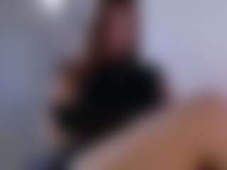 Live cam show with Sienna - Indian MILF on Mixed Magazine Live