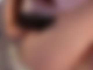 Live cam show with Sienna - Gagging on Camsoda