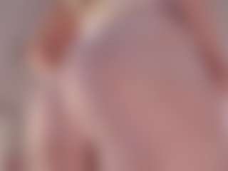 Live cam show with Sienna - Green Eyes on Camsoda