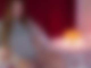 Live cam show with Sienna - Brown Hair on Camsoda