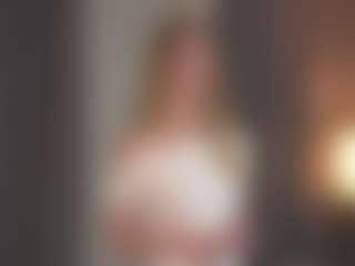 Live cam show with MariHamacher - Public on crypto-cams