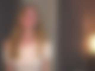 Live cam show with MariHamacher - Strip on AdultVida.com