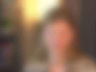 Live cam show with MariHamacher - Average on xDating