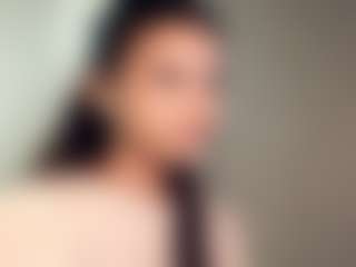 Live cam show with Mia - Brown Eyes on StripNow