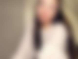 Mia's Live Sex Cam Show