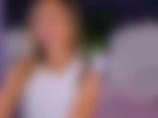 ElizaMayers's Live Sex Cam Show