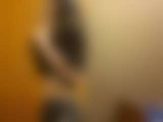 Live cam show with Mia - Public Brown Hair on Camsoda