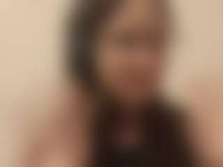 Mia's Live Sex Cam Show