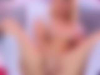 Live cam show with Mari-Luna - Fuck Machine on live18s.com