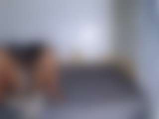 Live cam show with EbonyEssenceX - New Teen (18+) on livesuperchat.net