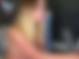 Fluffy-Cloude's Live Sex Cam Show