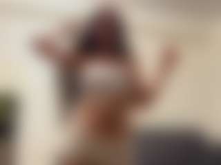 Live cam show with AlbertinaBendtsen - Ass Bouncing on Camsoda
