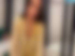 Live cam show with AlbertinaBendtsen - Skinny on Latina Girls