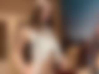 Live cam show with AlbertinaBendtsen - Brown Hair on Soda Cam