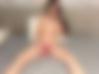 AlbertinaBendtsen's Live Sex Cam Show