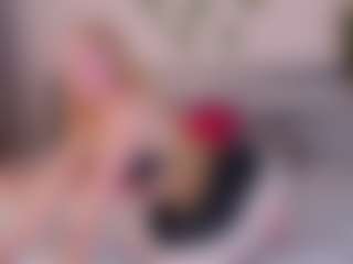 Live cam show with Alicia-Hars - Upskirt on Fit Hotties