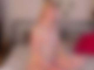 Live cam show with Alicia-Hars - Petite on chickslive.net