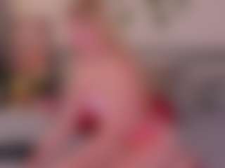 Live cam show with Alicia-Hars - Fingers on Camsoda