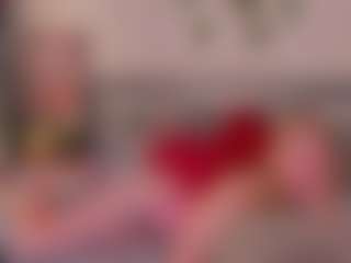 Live cam show with Alicia-Hars - Skinny on Camsoda