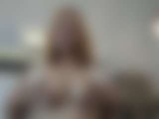 Live cam show with Bella-Dunne - New MILF on intimatelivegirls.com