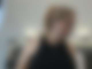 Live cam show with Bella-Dunne - New Squirt on LiveSexCams6