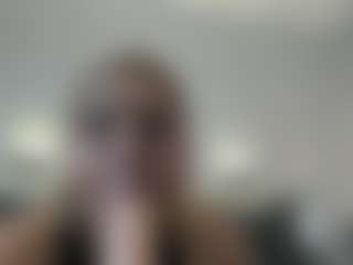 Live cam show with Bella-Dunne - New Squirt on Camsoda Late Night