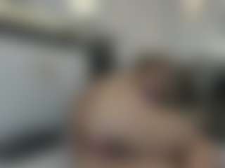 Live cam show with Bella-Dunne - New MILF on CamwithHer