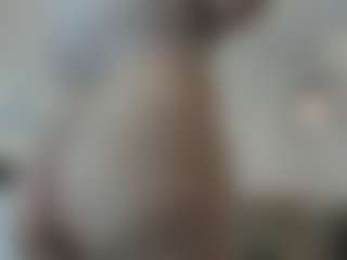 Live cam show with Bella-Dunne - New Brown Eyes on EXY