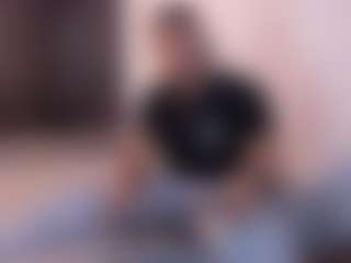 Chirshot21's Live Sex Cam Show