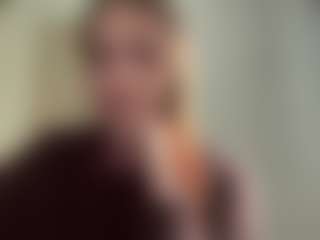 Live cam show with DaysiMazuc - Bedroom on Soda Cam