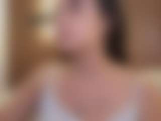 Live cam show with karolvg - Dirty Talk on AdultVida.com