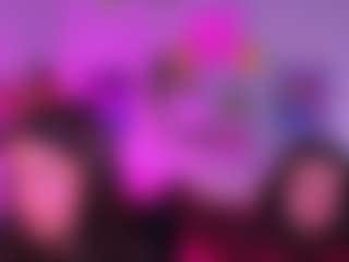 Live cam show with liaa-love - Flashing on sexylive.show