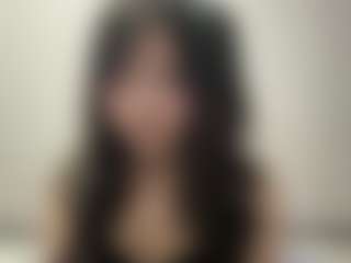 Spettacolo in cam dal vivo con Aimi - Smoking su Camsoda