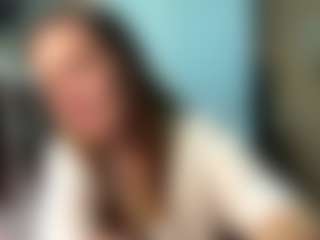 Live cam show with Holly - Facial Piercings on sexylive.show