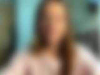 Live cam show with Holly - Teen (18+) on livesuperchat.net