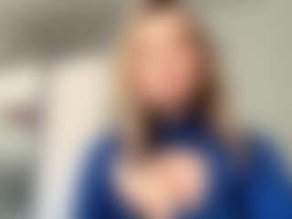 Live cam show with MerriRiesgraf - Fingers on TeamSkeetLive