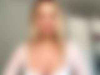 MerriRiesgraf's Live Sex Cam Show