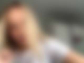 Live cam show with MerriRiesgraf - Sexwebcam Blonde Hair on Fit Hotties